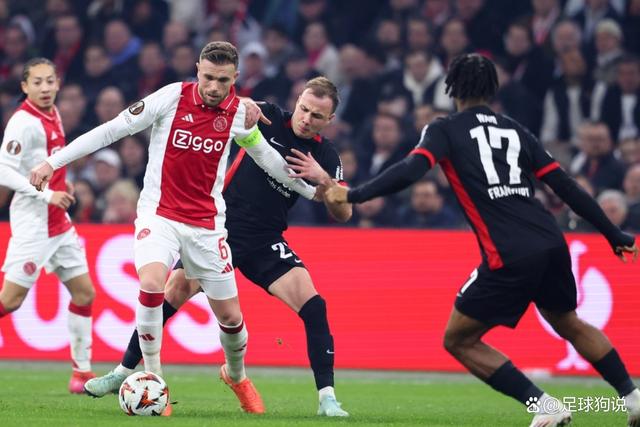 荷兰队在欧预赛中遭受重创,折戟对手 荷兰队在欧预赛中遭受重创,折戟对手