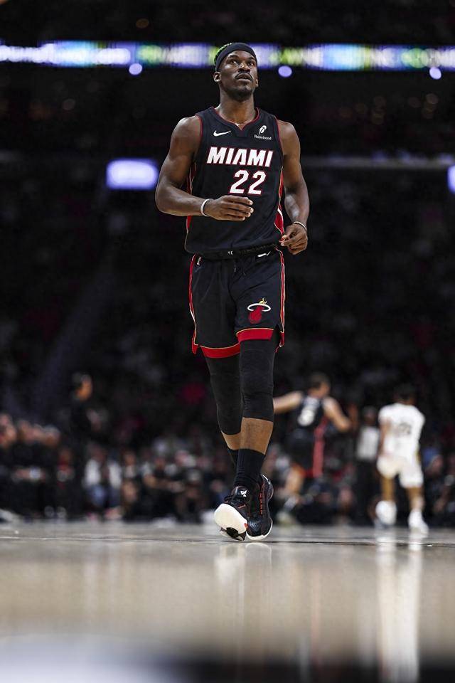 热火胜开拓者,巴特勒关键时刻发威的简单介绍 热火胜开拓者,巴特勒关键时刻发威的简单介绍