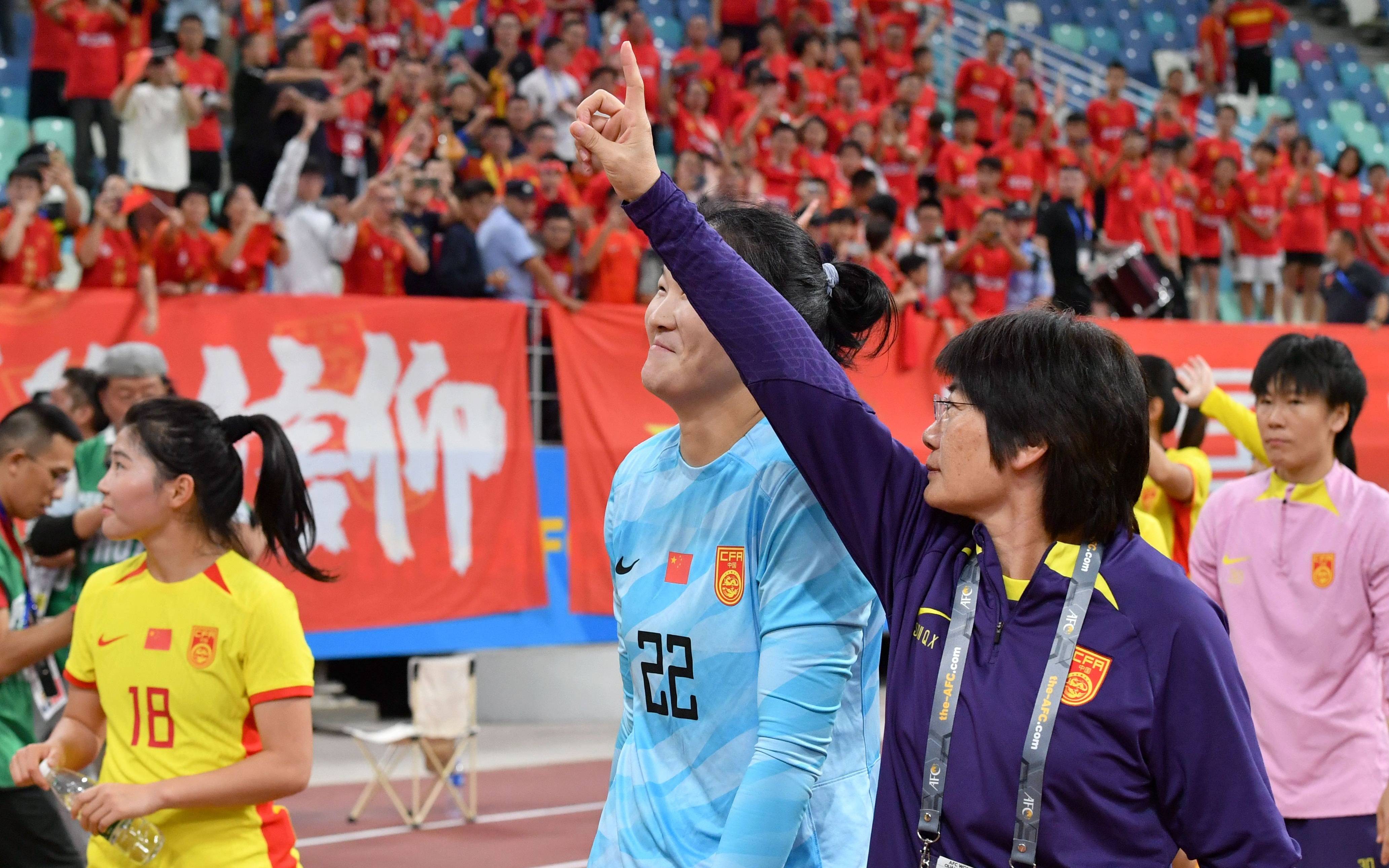 女足热潮持续升温,中国选手赢得掌声 女足热潮持续升温,中国选手赢得掌声