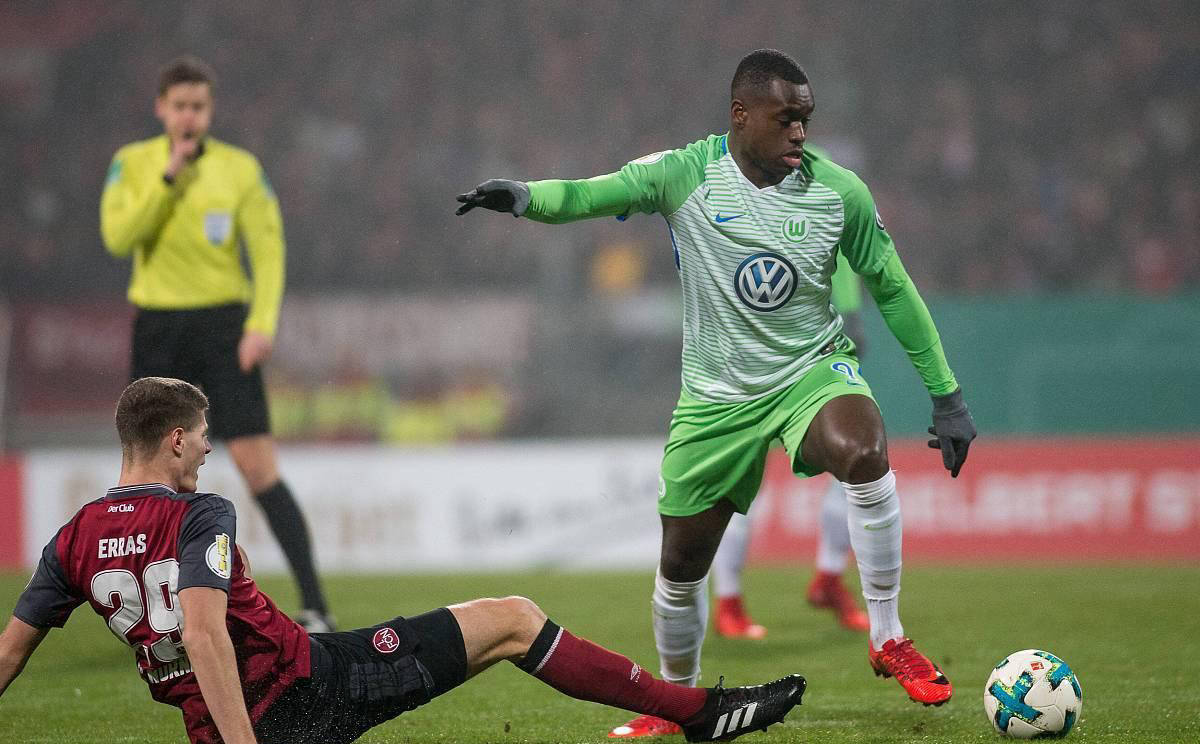 沃尔夫斯堡客场大败,遭遇领头羊强劲攻击 沃尔夫斯堡客场大败,遭遇领头羊强劲攻击