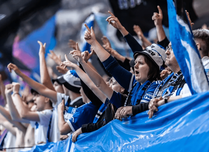 斯图加特锋线拼尽全力摆脱降级区