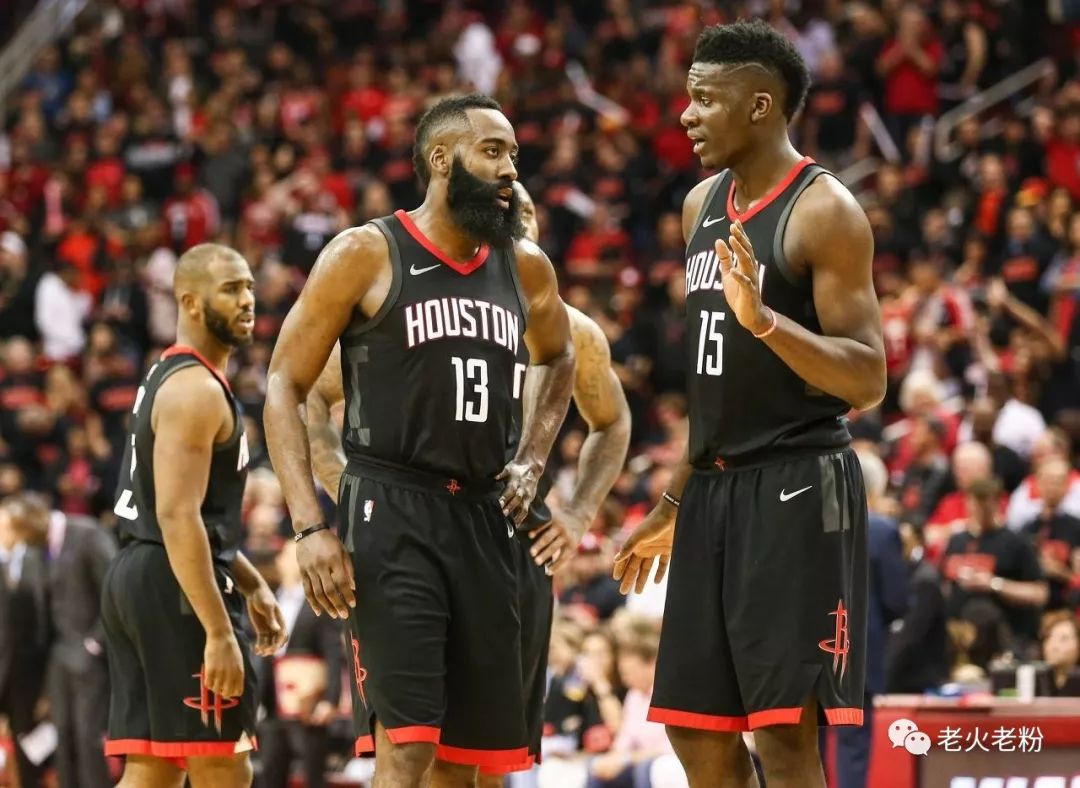 国王队全队作战,横扫对手夺冠 国王队全队作战,横扫对手夺冠