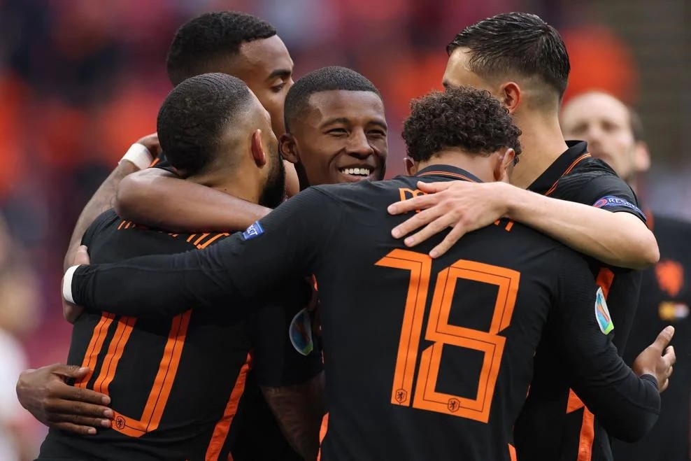 荷兰顽强晋级,捷克悲判告别的简单介绍 荷兰顽强晋级,捷克悲判告别的简单介绍