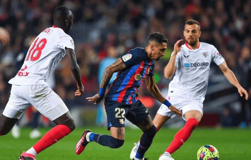 亚眠主场击败对手,取得三分 亚眠主场击败对手,取得三分