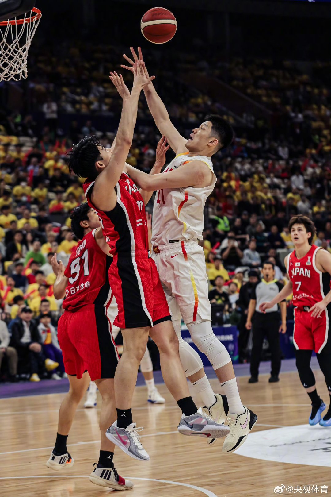 四川男篮以小分胜出,继续前进 四川男篮以小分胜出,继续前进