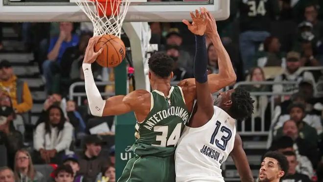 雄鹿擒尼克斯,字母哥砍下32分 雄鹿擒尼克斯,字母哥砍下32分