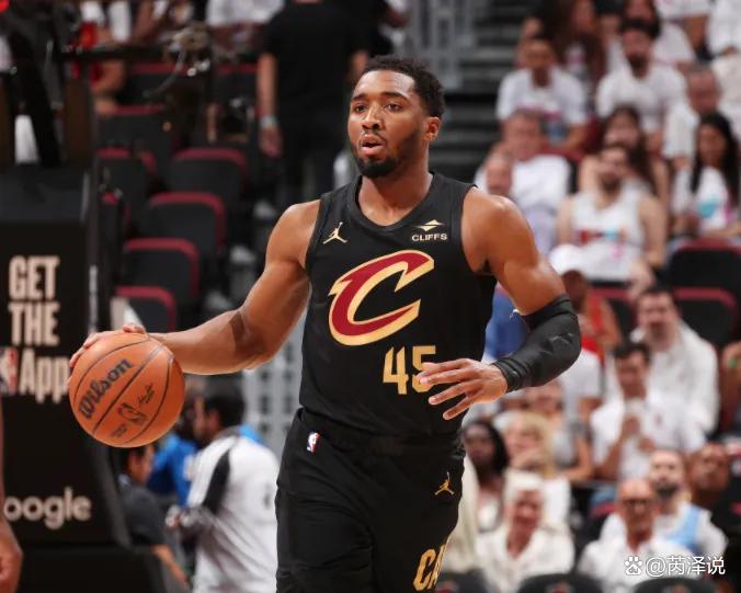 米切尔砍下50分爵士 米切尔砍下50分爵士