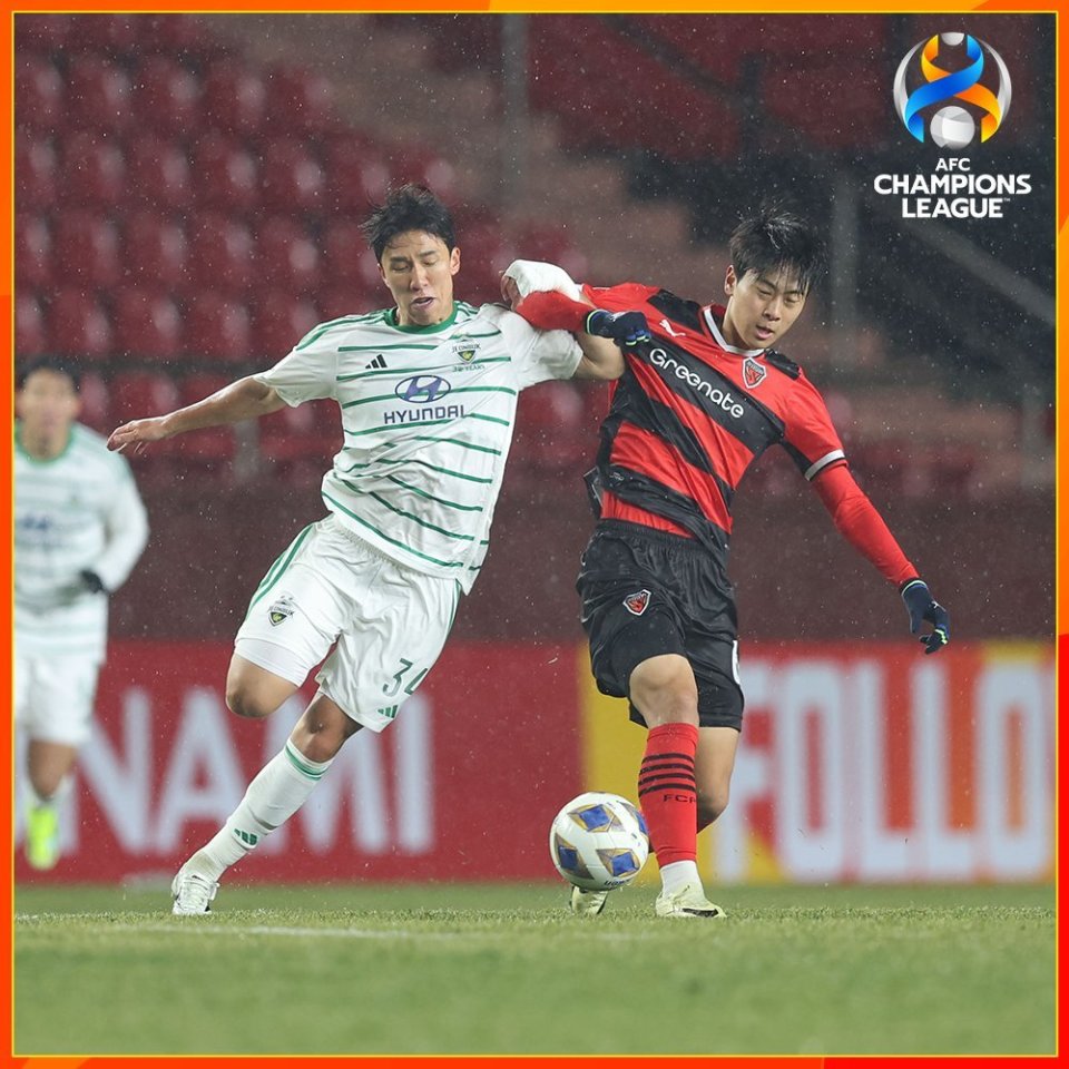 亚冠联赛:广州恒大战全北现代,双方争夺小组第一。 亚冠联赛:广州恒大战全北现代,双方争夺小组第一。